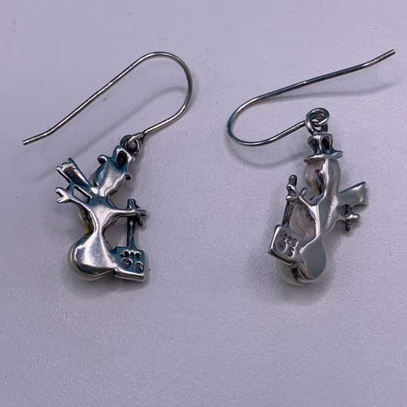 Silpada Vintage Sterling Pearl Snowman French Wire Earrings - Picture 9 of 11